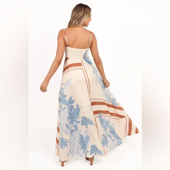 new Petal and Pup ELANOR MAXI DRESS - PALE BLUE PRINT - Picture 3 of 7